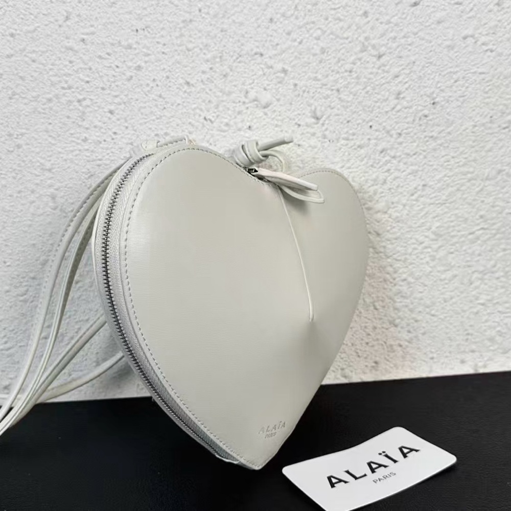 ALAIA Paris White Love Bag - Picture 2 of 5